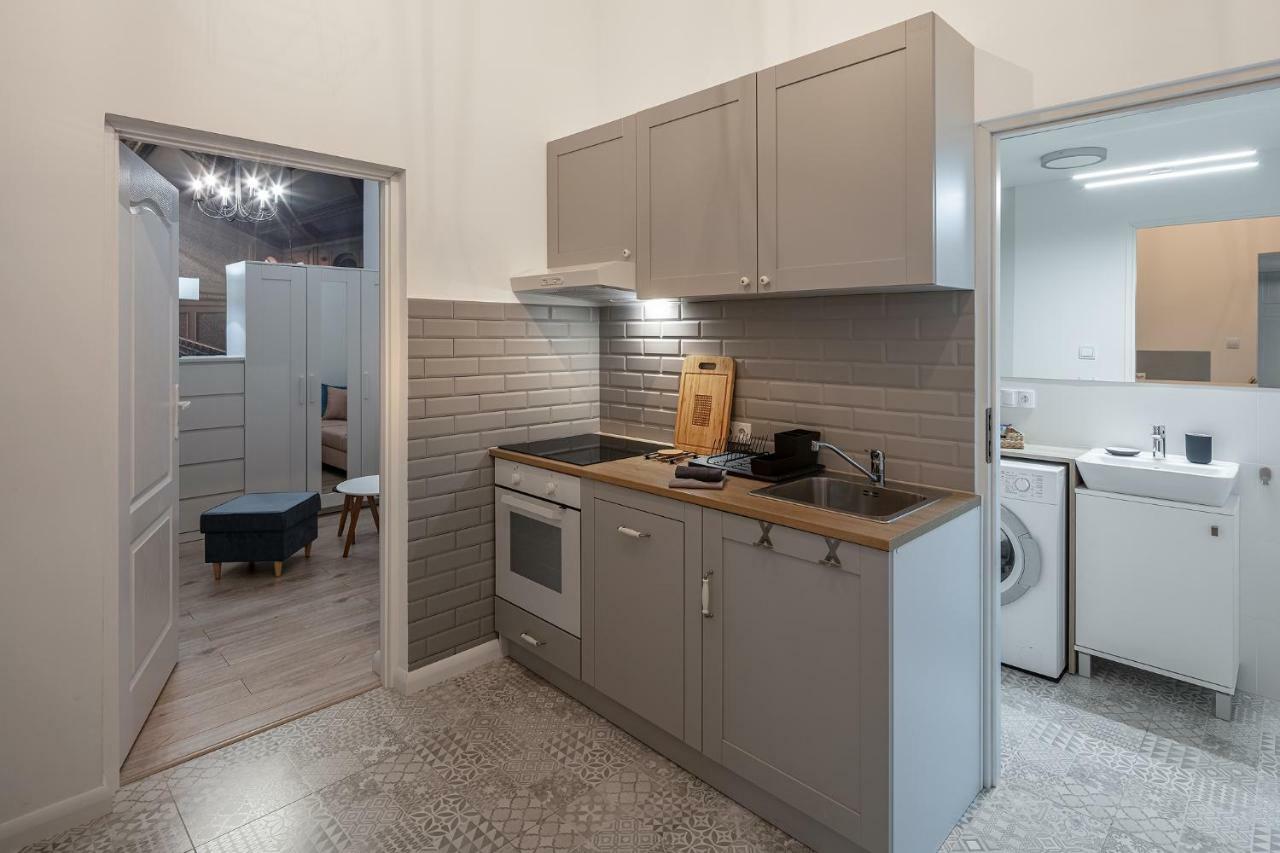 Apartamenty U Tuwima Лодзь Экстерьер фото