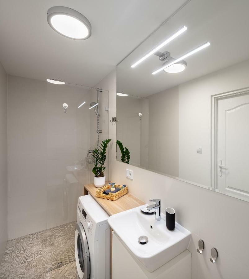 Apartamenty U Tuwima Лодзь Экстерьер фото