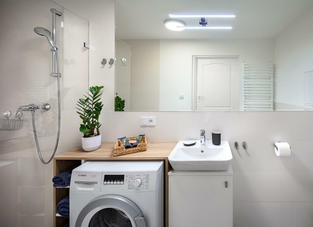 Apartamenty U Tuwima Лодзь Экстерьер фото